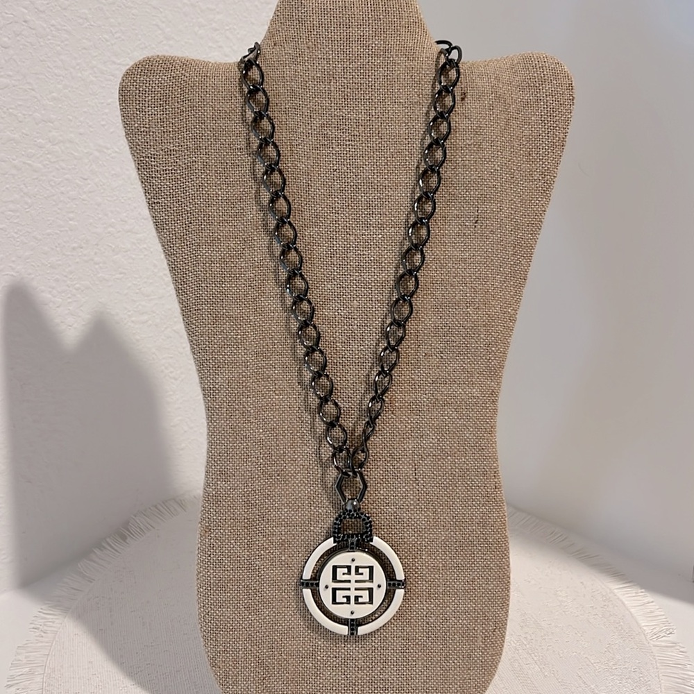 Givenchy RARE White Logo Rhodium Crystal Pendant Necklace Vintage RARE